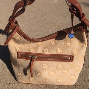 dooney and bourke purse